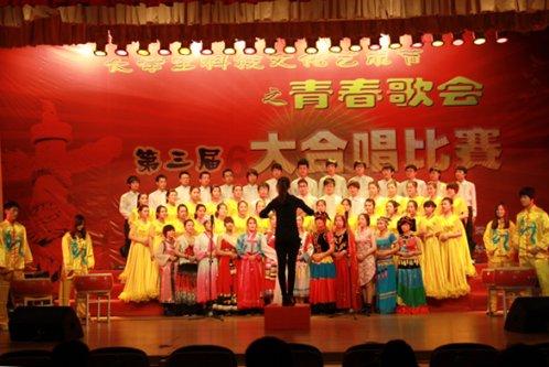 山东菏泽：年夜饭预订火爆，吉祥“龙年菜”受热捧